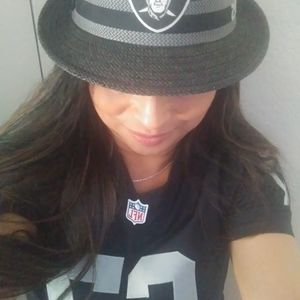 Meet your Posher, Becky